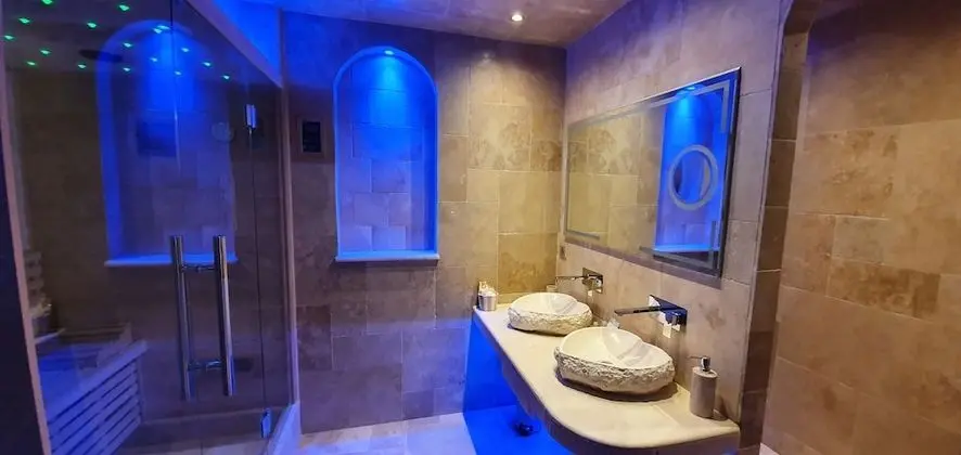Romantic Çatı Katı (Loft), Sıcak Su Havuzu (Sauna ,toit terrasse )