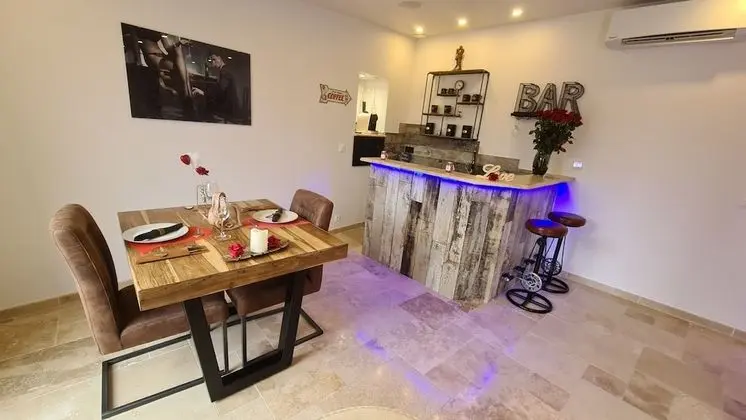 Romantic Çatı Katı (Loft), Sıcak Su Havuzu (Sauna ,toit terrasse )