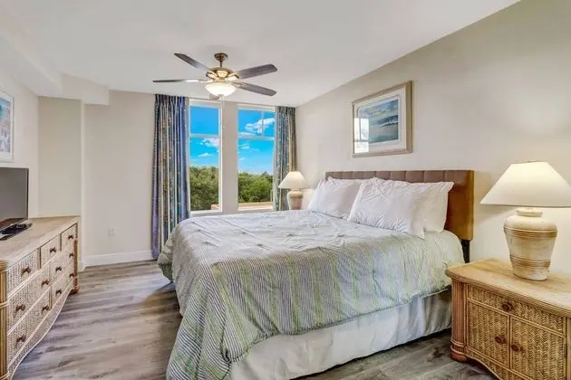 Daire (Lovers Key Resort #301)