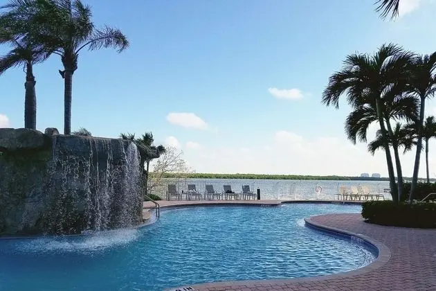 Daire (Lovers Key Resort 504)