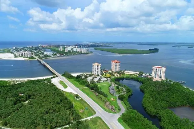 Daire (Lovers Key Resort 704)
