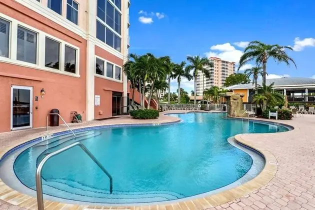 Daire (Lovers Key Resort PH1)