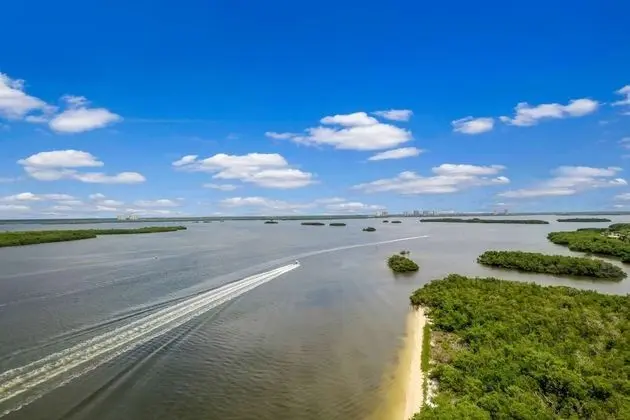 Daire (Lovers Key Resort PH2)