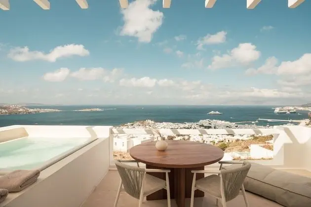 Signature Süit, Jakuzi, Deniz Manzaralı