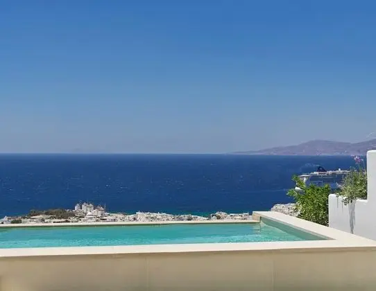 Süit, Kişiye Özel Havuzlu, Deniz Manzaralı