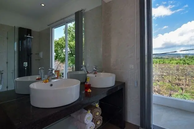 Luxury Villa, 4 Yatak Odası, Kişiye Özel Havuzlu, Plaj Manzaralı