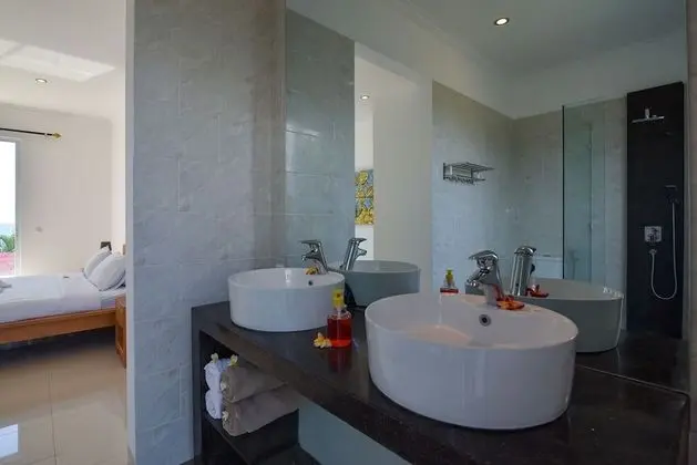 Luxury Villa, 4 Yatak Odası, Kişiye Özel Havuzlu, Plaj Manzaralı