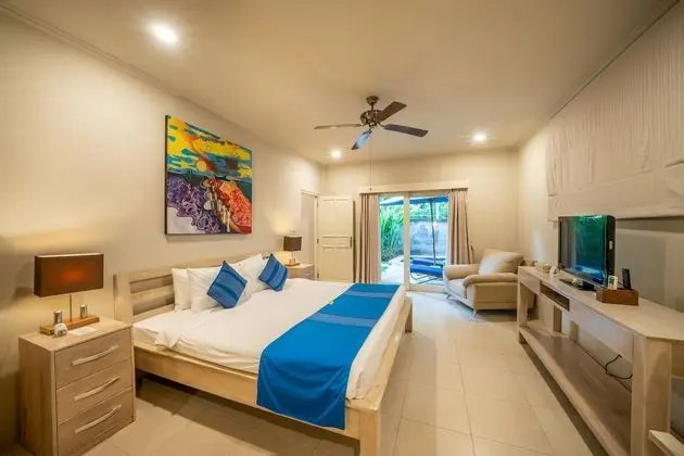 Deluxe Villa, 2 Yatak Odası, Kişiye Özel Havuzlu, Bahçe Manzaralı