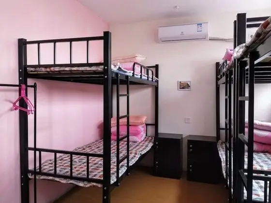 Ortak Ranzalı Oda, Sadece kadınlar için, Sigara İçilmez, Ortak Banyo