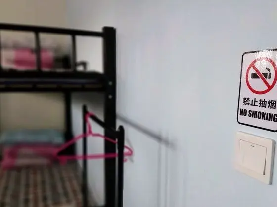 Ortak Ranzalı Oda, Sadece kadınlar için, Sigara İçilmez, Ortak Banyo