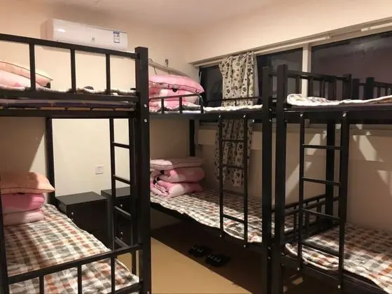 Ortak Ranzalı Oda, Sadece kadınlar için, Sigara İçilmez, Ortak Banyo