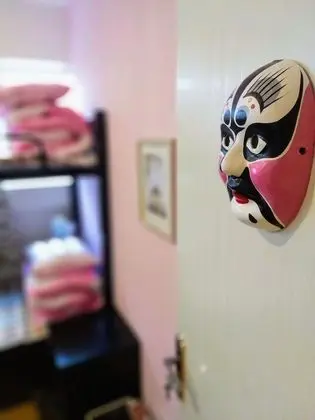 Ortak Ranzalı Oda, Sadece kadınlar için, Sigara İçilmez, Ortak Banyo