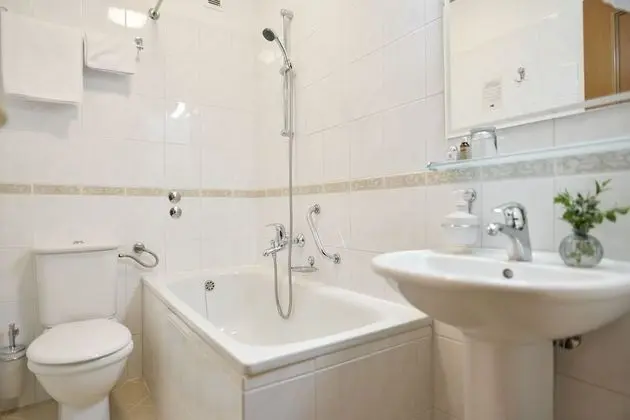 Single Room with Street View
