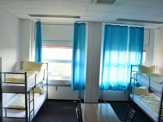 Oda, Ortak Banyo (6 Bett Zimmer)
