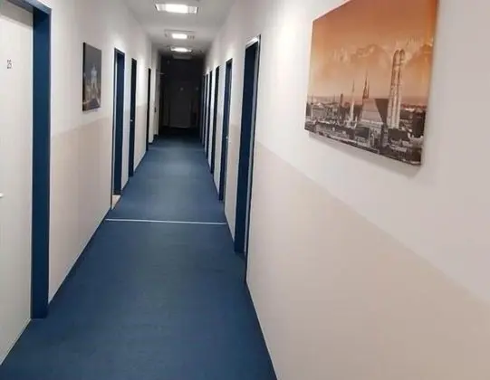 Oda, Ortak Banyo (6 Bett Zimmer)