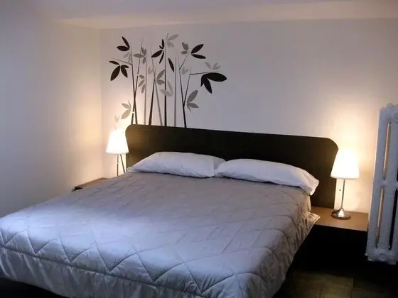 Tek Büyük veya İki Ayrı Yataklı Oda, Ortak Banyo