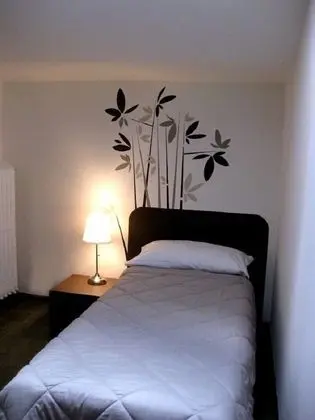 Tek Kişilik Oda, Ortak Banyo