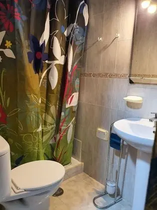 Tek Büyük Yataklı Oda, Ortak Banyo
