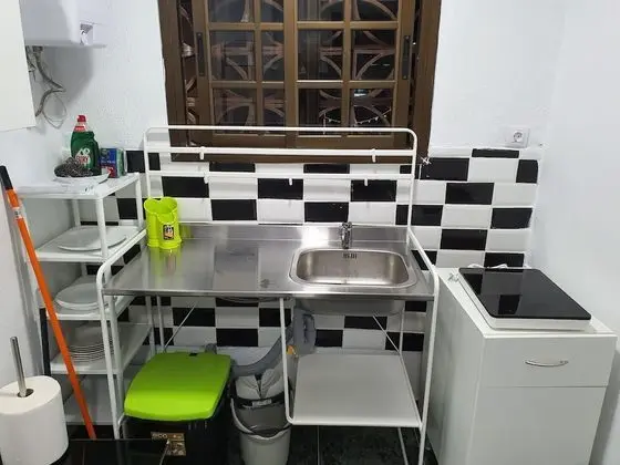 İki Ayrı Yataklı Oda, Ortak Banyo