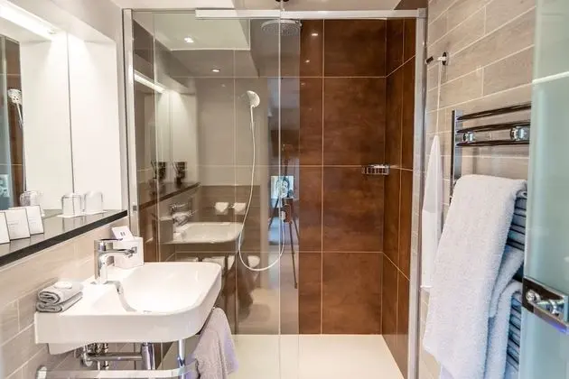 Winander Club Lime Lake View Room