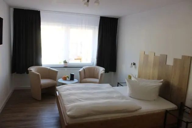 Classic Tek Büyük Yataklı Oda