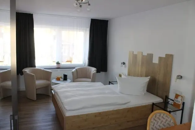 Classic Tek Büyük Yataklı Oda