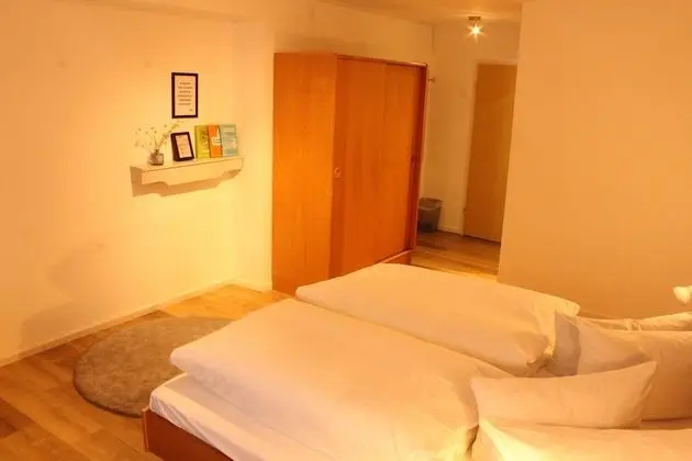 Classic Tek Büyük Yataklı Oda