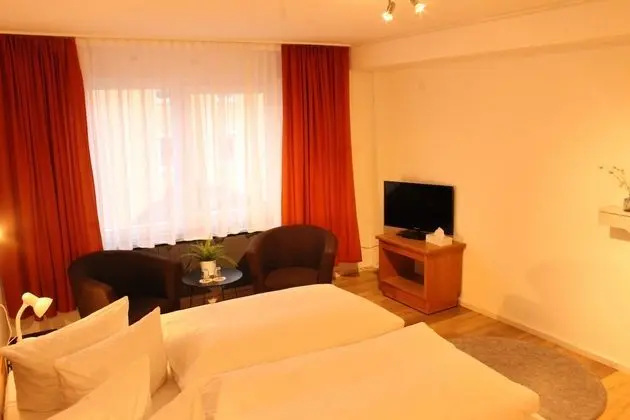 Classic Tek Büyük Yataklı Oda