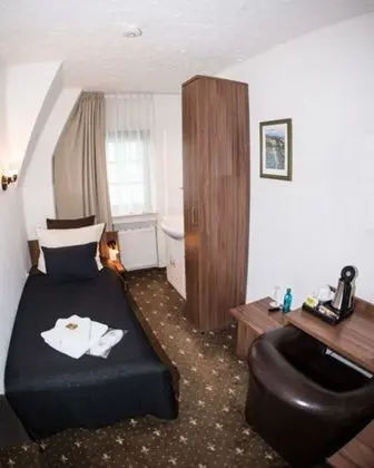 Tek Kişilik Oda (Private bathroom in hallway)