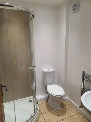 İki Ayrı Yataklı Oda, Banyolu/Duşlu