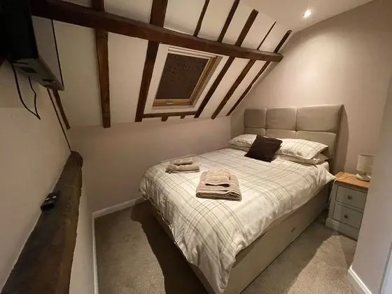 Tek Büyük Yataklı Oda, Banyolu/Duşlu
