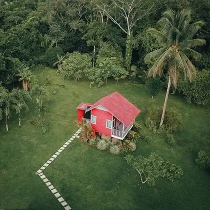 Jungle Cabin outside bathroom