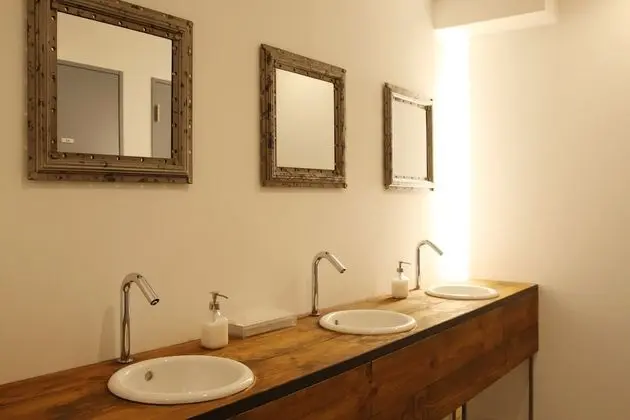 Economy Dört Kişilik Oda, Sigara İçilmez, Ortak Banyo