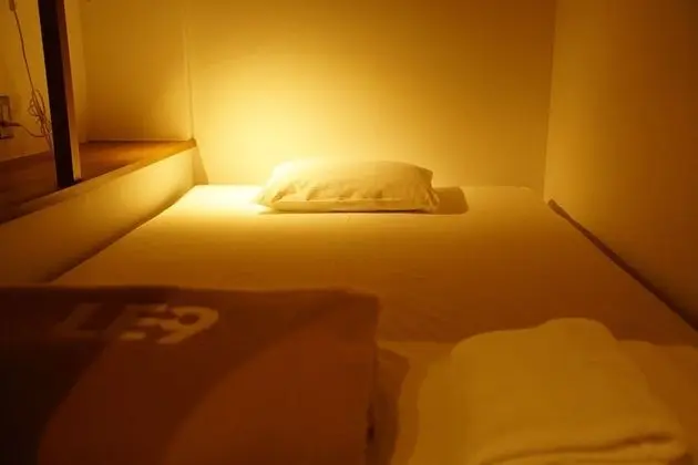 Ortak Ranzalı Oda, Sadece kadınlar için, Ortak Banyo (Semi-Double Bed)