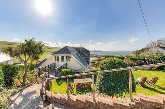Apart Daire, Banyolu/Duşlu, Deniz Manzaralı (7 Min Walk To Beach)