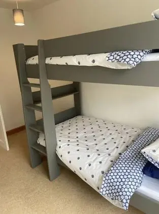 Apart Daire, Banyolu/Duşlu, Deniz Manzaralı (7 Min Walk To Beach)