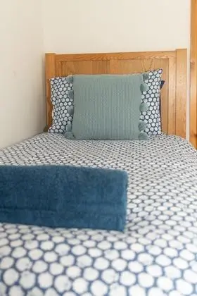 Apart Daire, Banyolu/Duşlu, Deniz Manzaralı (7 Min Walk To Beach)