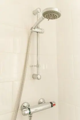 Apart Daire, Banyolu/Duşlu, Deniz Manzaralı (7 Min Walk To Beach)