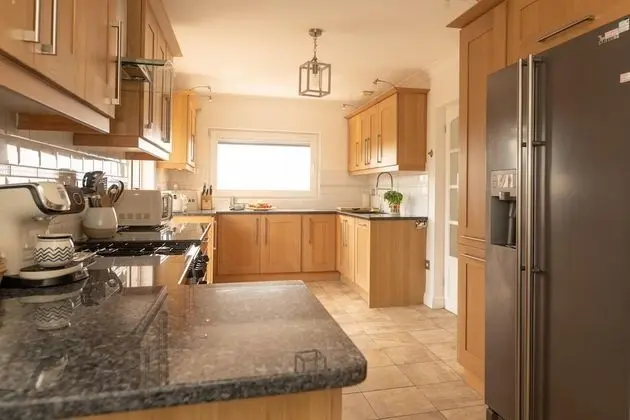 Apart Daire, Banyolu/Duşlu, Deniz Manzaralı (7 Min Walk To Beach)