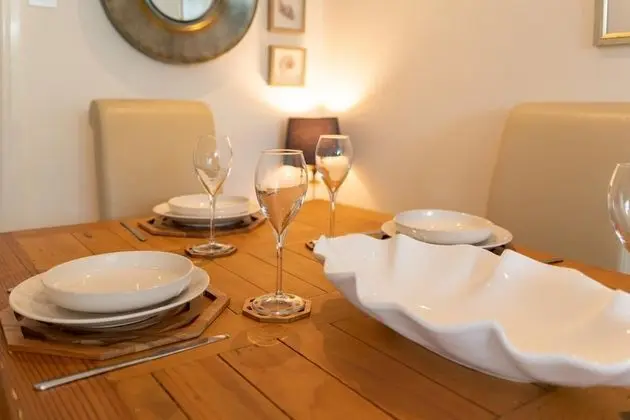 Apart Daire, Banyolu/Duşlu, Deniz Manzaralı (7 Min Walk To Beach)