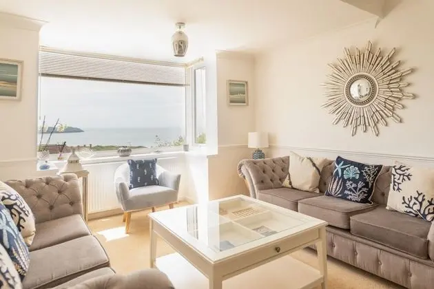 Apart Daire, Banyolu/Duşlu, Deniz Manzaralı (7 Min Walk To Beach)
