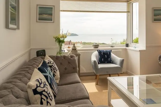 Apart Daire, Banyolu/Duşlu, Deniz Manzaralı (7 Min Walk To Beach)