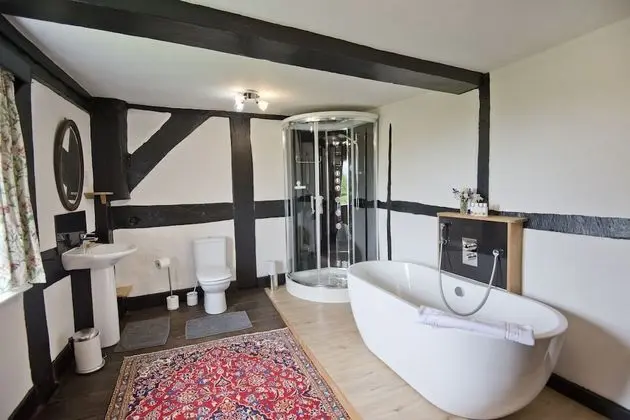 Deluxe Double Room, 1 King Bed, Ensuite, Valley View