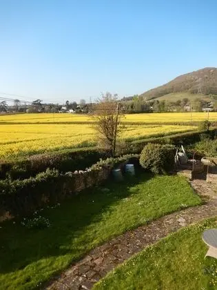 Standard Double Room, 1 Queen Bed, Ensuite, Valley View