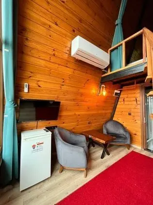 3/ve Doğa Manzaralı Bungalov (3 Kişilik)