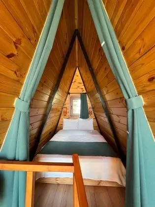 3/ve Doğa Manzaralı Bungalov (3 Kişilik)