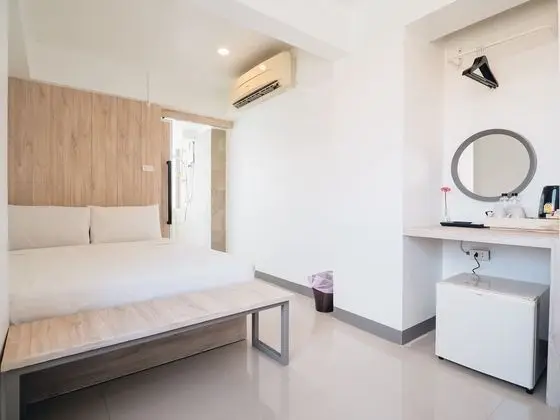 Standard King Bed