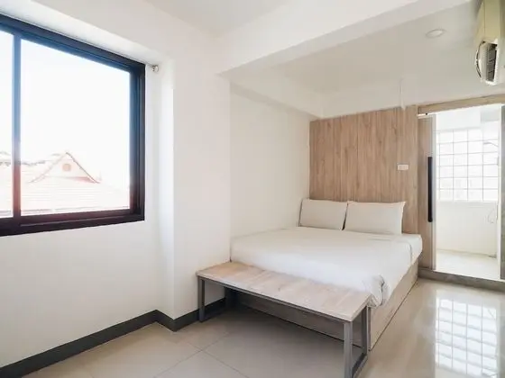 Standard King Bed
