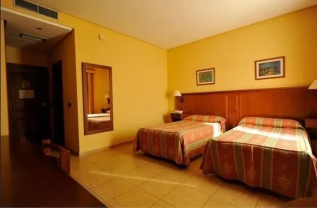 Tek Büyük veya İki Ayrı Yataklı Oda