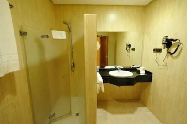 Tek Büyük veya İki Ayrı Yataklı Oda